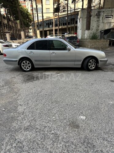 Mercedes E 200 1999, 380,000 km - 2.0 l - Bakı