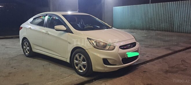 Hyundai Accent 2013, 210,000 km - 1.4 l - Bakı