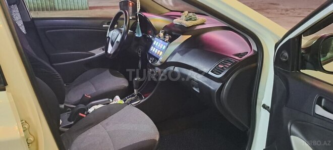 Hyundai Accent 2013, 210,000 km - 1.4 l - Bakı
