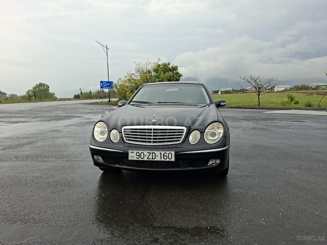 Mercedes E 270 2003, 353,000 km - 2.7 л - Qax