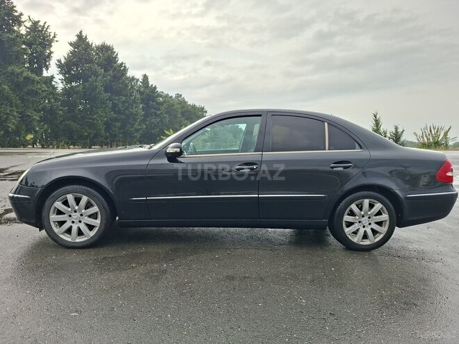 Mercedes E 270 2003, 353,000 km - 2.7 л - Qax