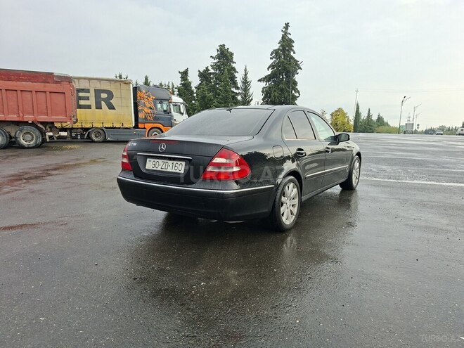 Mercedes E 270 2003, 353,000 km - 2.7 л - Qax