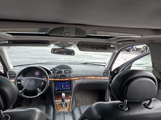 Mercedes E 270 2003, 353,000 km - 2.7 л - Qax