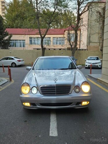 Mercedes E 270 2000, 450,000 km - 2.7 л - Bakı