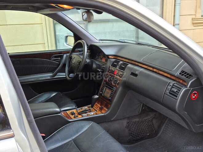 Mercedes E 240 2000, 350,000 km - 2.4 l - Bakı