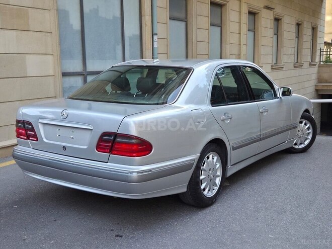Mercedes E 240 2000, 350,000 km - 2.4 l - Bakı