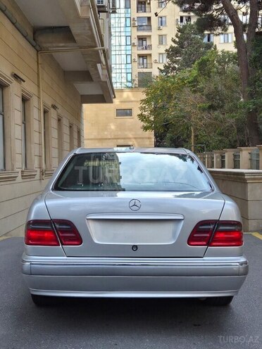 Mercedes E 240 2000, 350,000 km - 2.4 l - Bakı