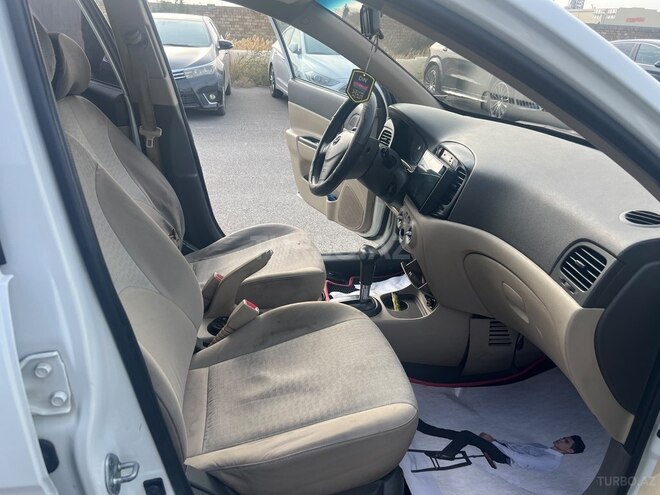 Hyundai Accent 2009, 228,000 km - 1.4 l - Bakı