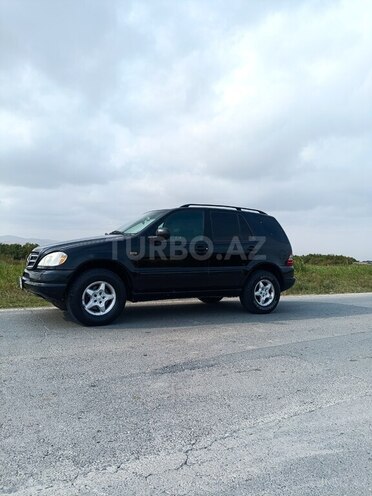 Mercedes ML 320 2000, 332,000 km - 3.2 l - Sumqayıt