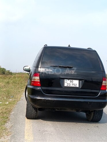 Mercedes ML 320 2000, 332,000 km - 3.2 l - Sumqayıt