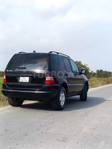 Mercedes ML 320 2000, 332,000 km - 3.2 l - Sumqayıt