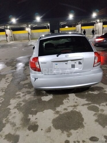 Kia Rio 2004, 330,000 km - 1.5 l - İsmayıllı