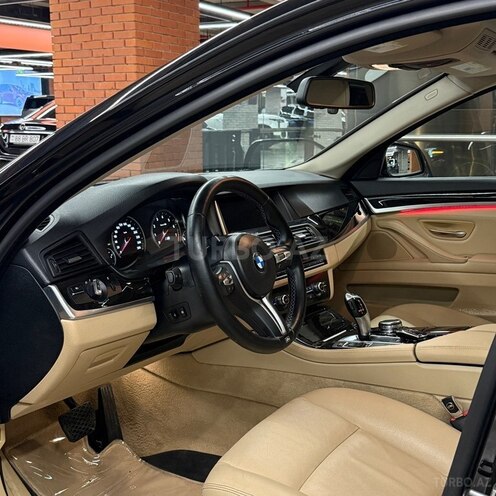 BMW 528 2015, 233,000 km - 2.0 л - Bakı