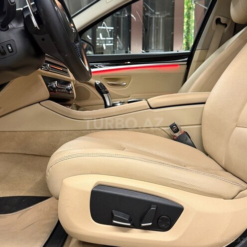 BMW 528 2015, 233,000 km - 2.0 л - Bakı