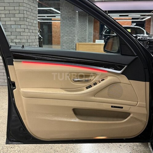 BMW 528 2015, 233,000 km - 2.0 л - Bakı