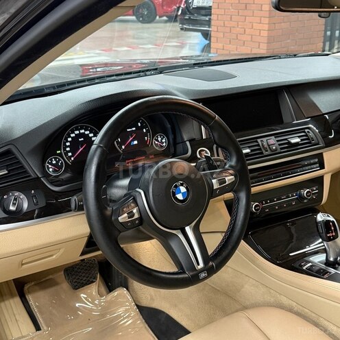 BMW 528 2015, 233,000 km - 2.0 л - Bakı