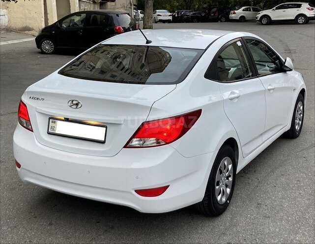 Hyundai Accent 2017, 180,888 km - 1.4 л - Bakı