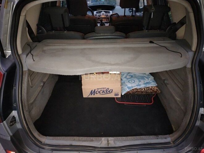 Renault Megane Scenic 2006, 333,300 km - 1.5 l - Yevlax