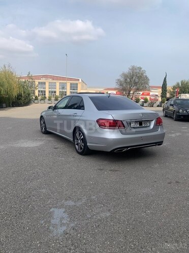 Mercedes E 220 2014, 256,000 km - 2.1 л - Xırdalan