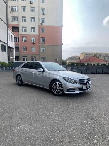 Mercedes E 220 2014, 256,000 km - 2.1 л - Xırdalan