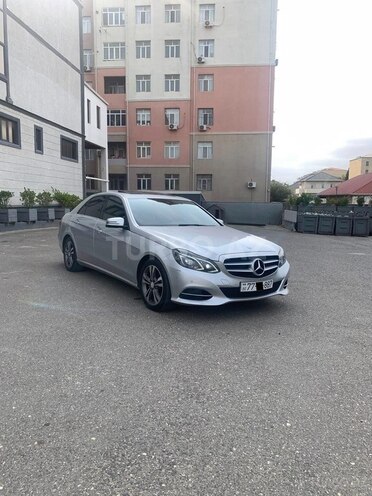 Mercedes E 220 2014, 256,000 km - 2.1 л - Xırdalan
