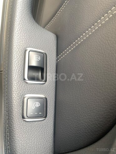 Mercedes E 220 2014, 256,000 km - 2.1 л - Xırdalan