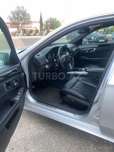 Mercedes E 220 2014, 256,000 km - 2.1 л - Xırdalan