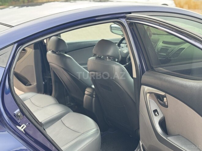 Hyundai Elantra 2014, 252,000 km - 1.8 l - Şirvan
