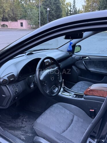 Mercedes C 230 2001, 251,200 km - 2.3 l - Mingəçevir
