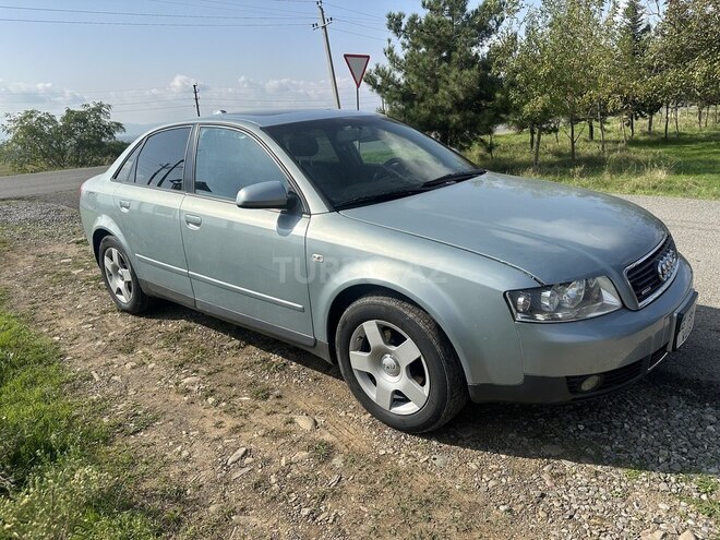 Audi A4 2003, 350,000 km - 1.8 l - Oğuz