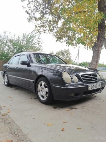Mercedes E 240 2000, 384,188 km - 2.6 l - Göyçay