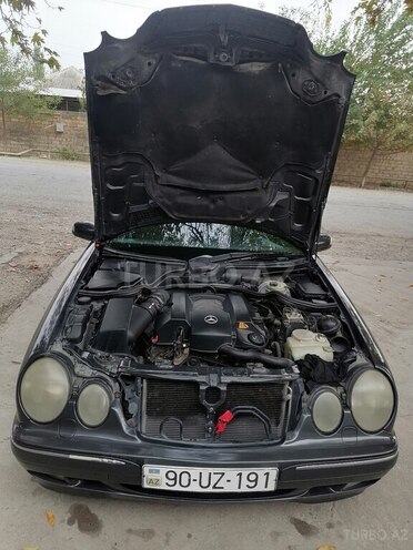 Mercedes E 240 2000, 384,188 km - 2.6 l - Göyçay
