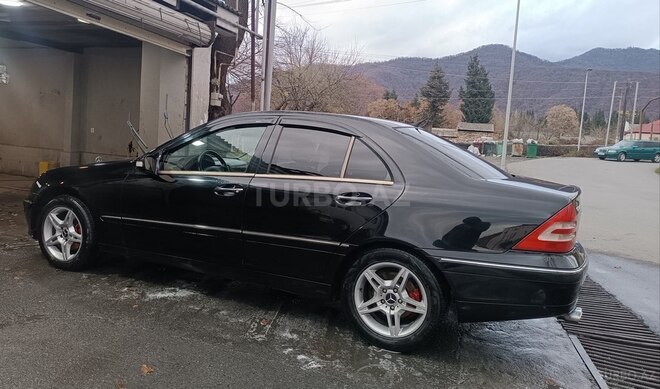 Mercedes C 240 2003, 480,000 km - 2.6 l - Zaqatala