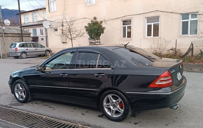 Mercedes C 240 2003, 480,000 km - 2.6 l - Zaqatala