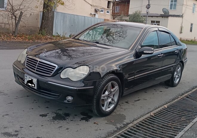 Mercedes C 240 2003, 480,000 km - 2.6 l - Zaqatala