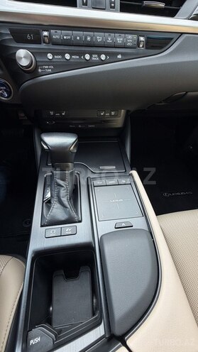 Lexus ES 300h 2020, 55,300 km - 2.5 l - Bakı