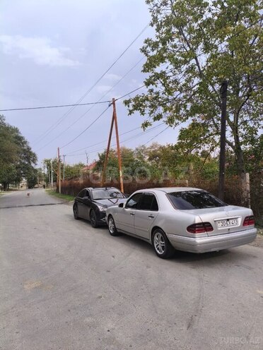 Mercedes E 240 1998, 267,893 km - 2.4 l - Ağstafa