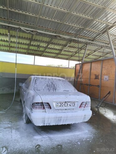 Mercedes E 240 1998, 267,893 km - 2.4 l - Ağstafa