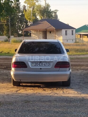 Mercedes E 240 1998, 267,893 km - 2.4 l - Ağstafa