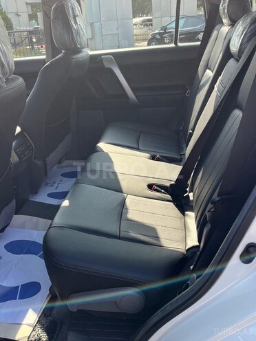 Toyota Land Cruiser Prado 2012, 178,000 km - 2.7 l - Babək