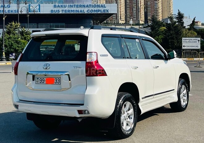 Toyota Land Cruiser Prado 2012, 178,000 km - 2.7 l - Babək