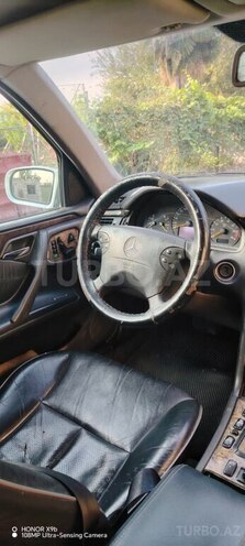 Mercedes E 240 2000, 353,000 km - 2.4 l - Bərdə