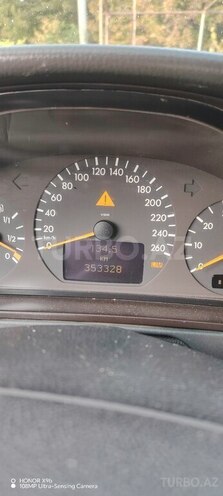 Mercedes E 240 2000, 353,000 km - 2.4 l - Bərdə