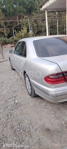 Mercedes E 240 2000, 353,000 km - 2.4 l - Bərdə