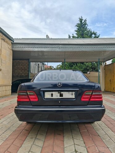Mercedes E 270 2000, 425,000 km - 2.7 л - Bərdə