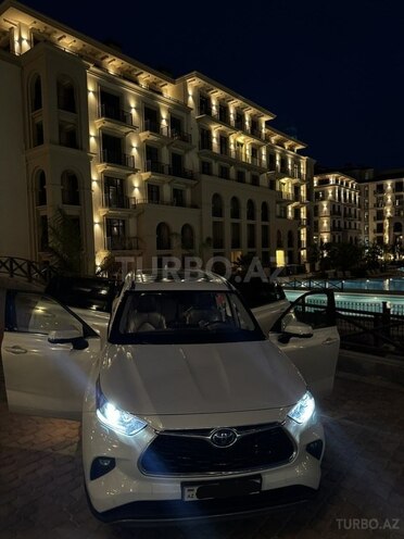 Toyota Highlander 2022, 103,000 km - 2.5 l - Bakı