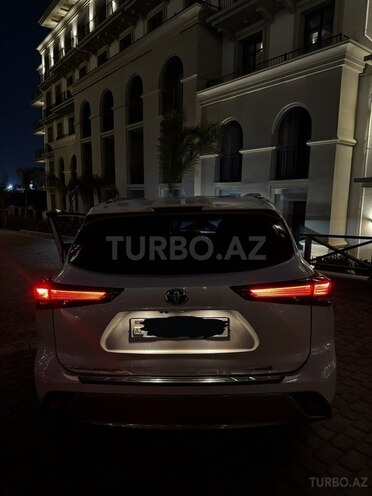 Toyota Highlander 2022, 103,000 km - 2.5 l - Bakı