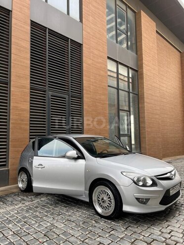 Hyundai i30 2011, 180,000 km - 1.4 л - Bakı