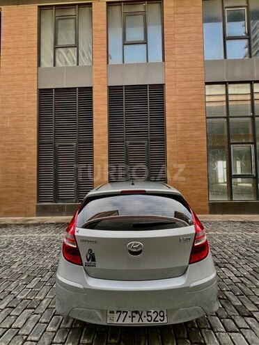 Hyundai i30 2011, 180,000 km - 1.4 л - Bakı