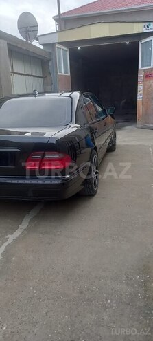 Mercedes E 270 2001, 350,000 km - 2.7 l - Bakı